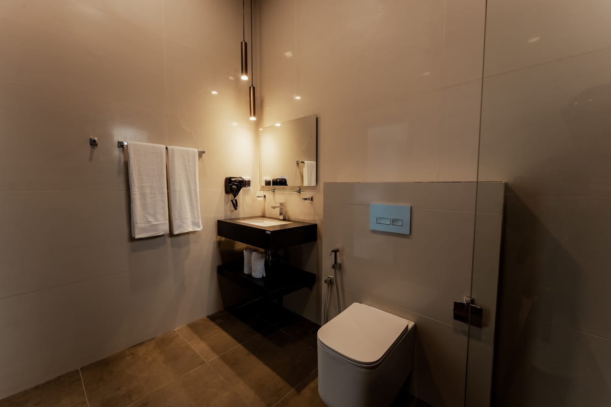 River View Room 1 bathroom